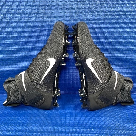 NIKE ALPHA MENACE ELITE 2 Men`s Size 11 Black White Football Cleats A03374-001 main image 8